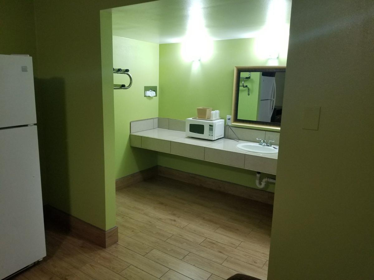 Simple Rewards Inn Розуелл Екстер'єр фото